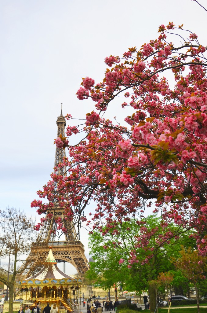 Eiffel_Tower